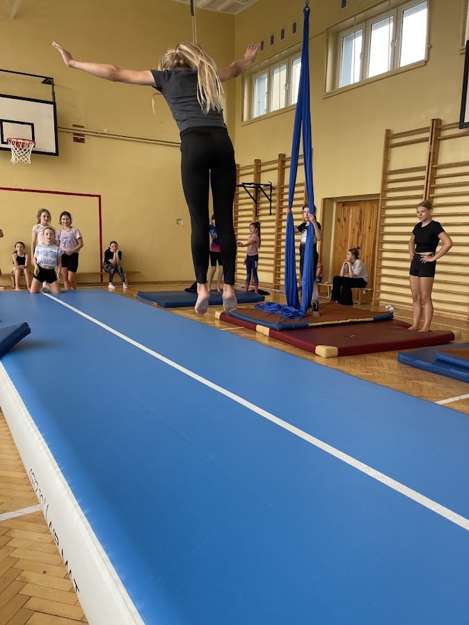 Acro Camp - wakacyjny obóz akrobatyki naziemnej w Łebie 3