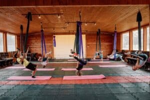 Obóz rekreacyjno-sportowy w Łebie joga